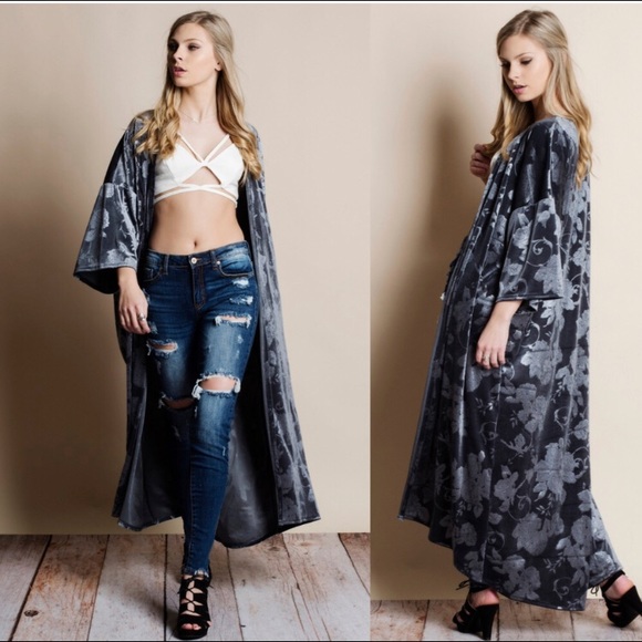 Velvet Kimono Duster - Picture 3 of 8